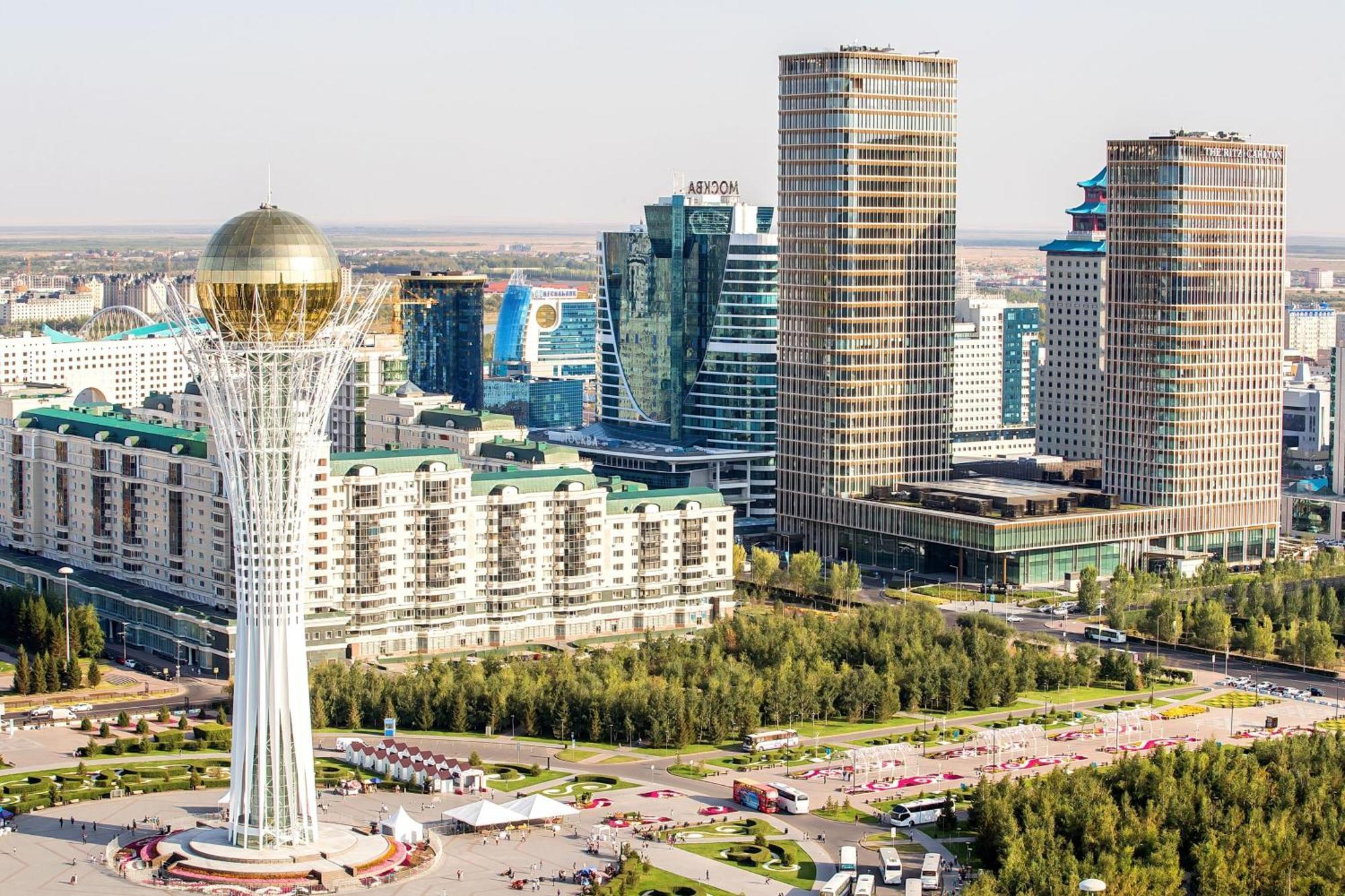 The Ritz-Carlton, Astana Hotel Exterior photo