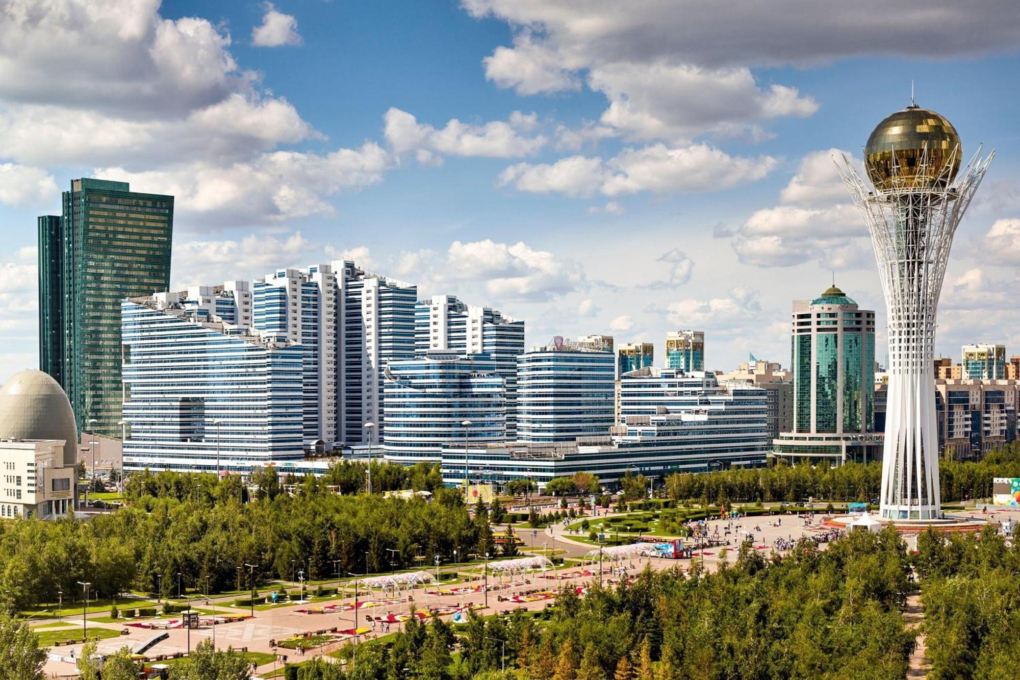 The Ritz-Carlton, Astana Hotel Exterior photo